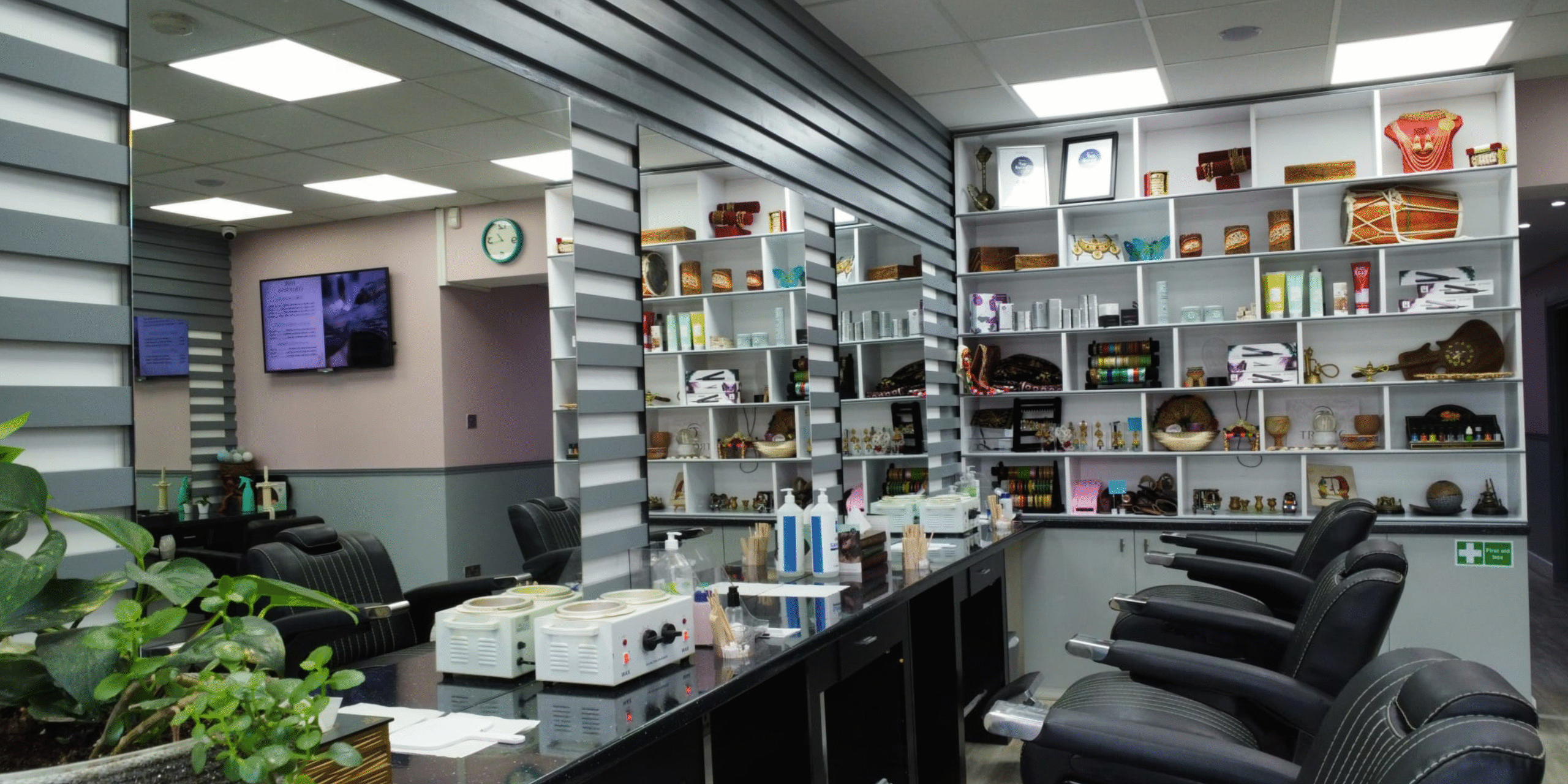 Fahmina's Beauty Spot Salon
